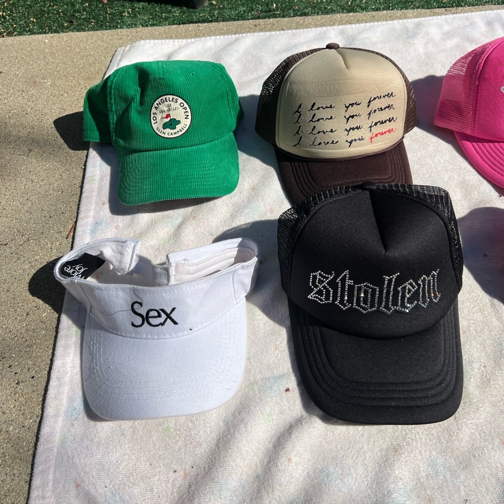 Assorted Trucker Hats Collection - Picture 2 of 4